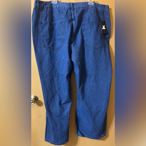 Plus size cutout jeans - Picture 2 of 6